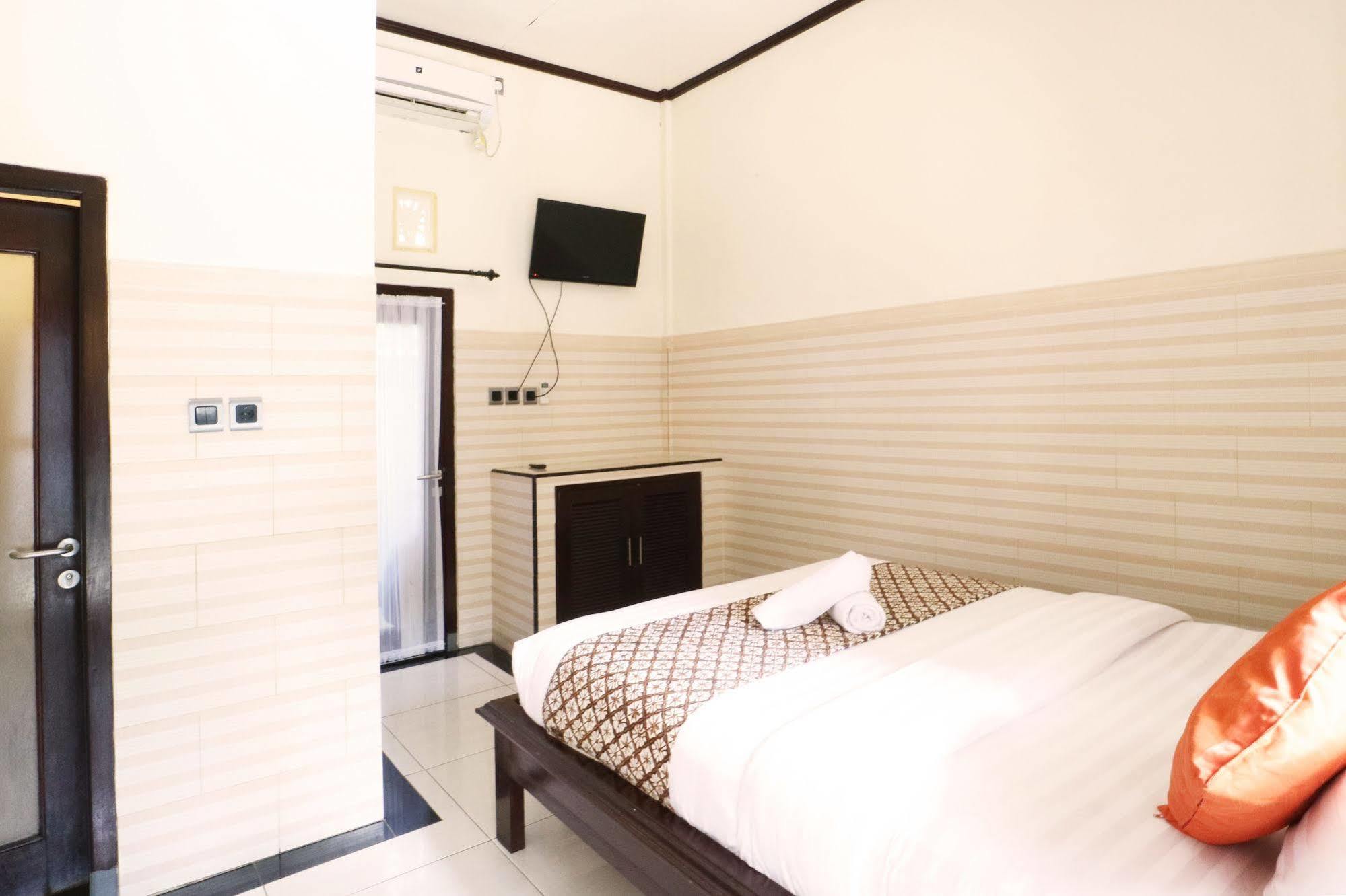Oyo 91925 Ijo Eco Lodge Hotel 멩위 외부 사진