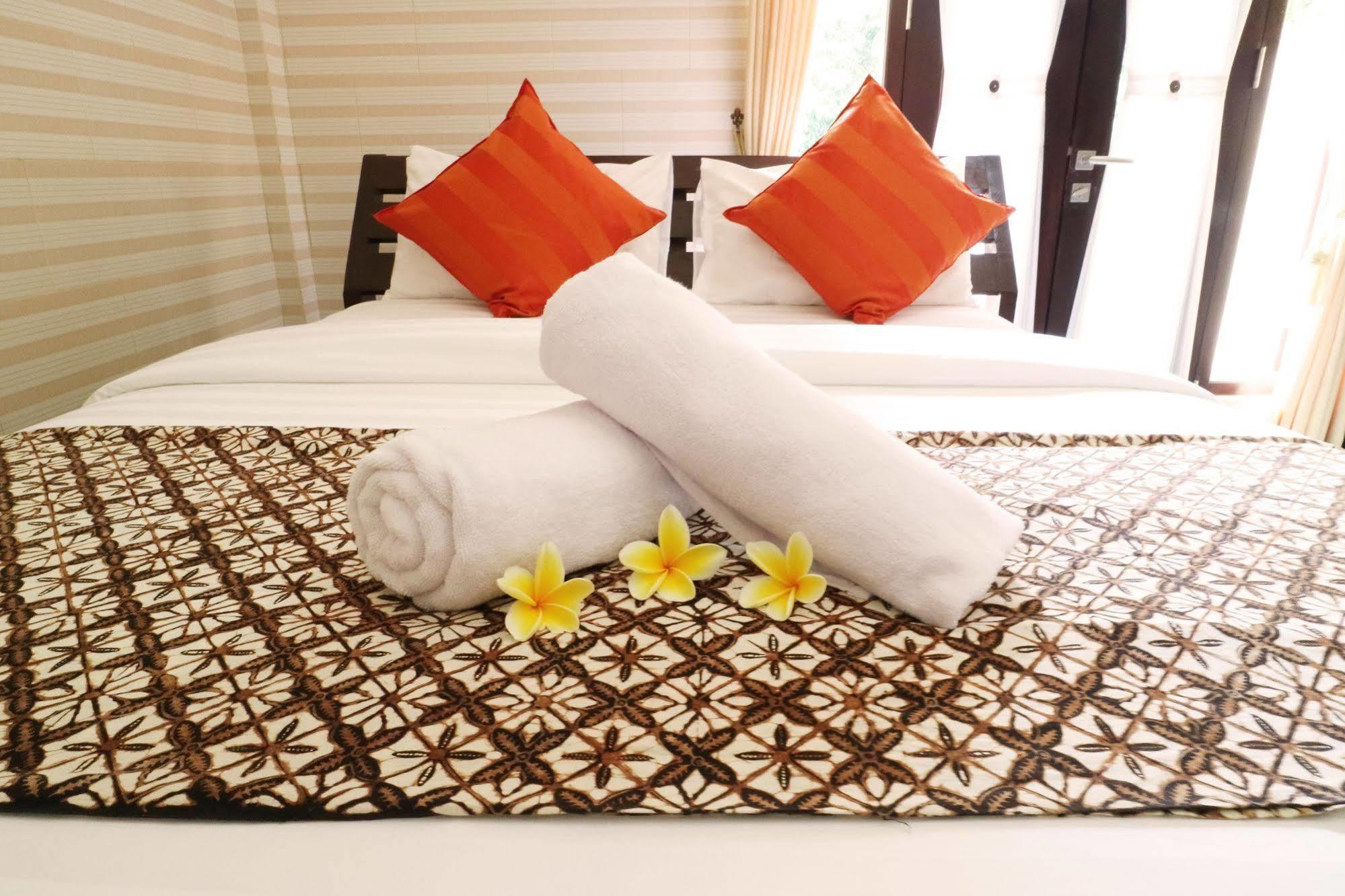 Oyo 91925 Ijo Eco Lodge Hotel 멩위 외부 사진