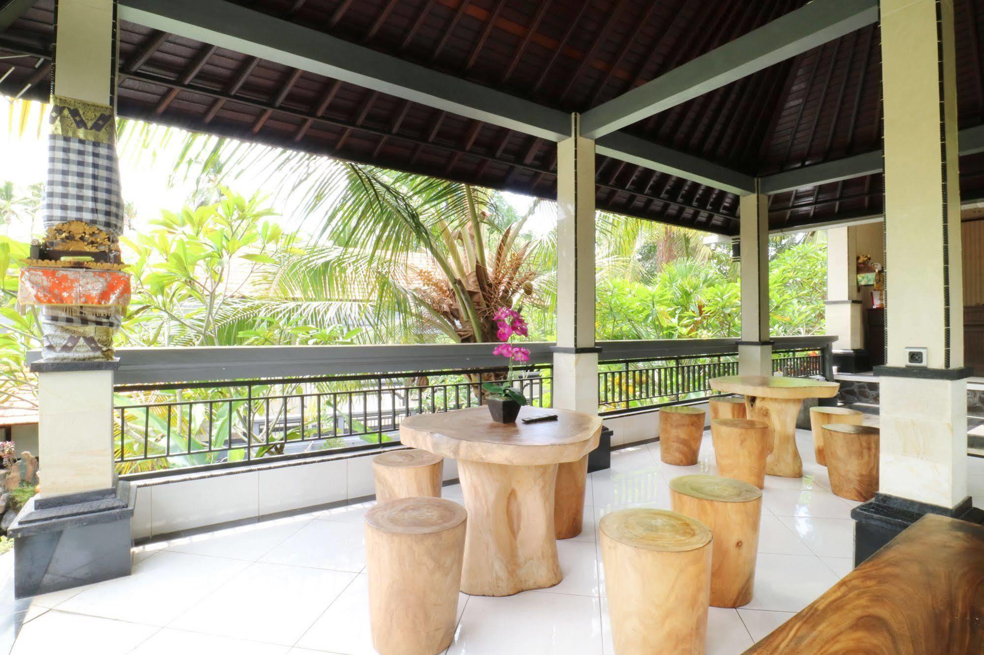 Oyo 91925 Ijo Eco Lodge Hotel 멩위 외부 사진